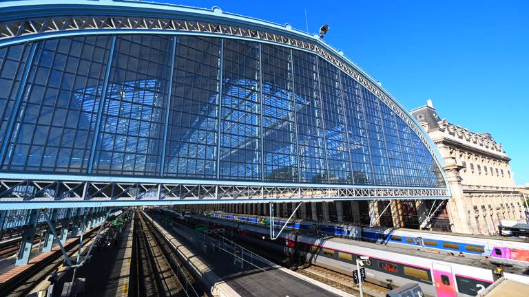 Gare de bdx et train
